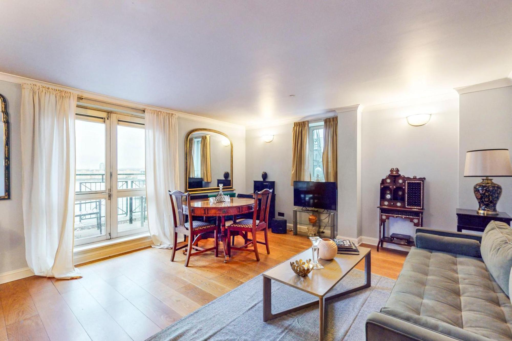 1bed Flat With Parking And Balcony With View Of The Wharf Londen